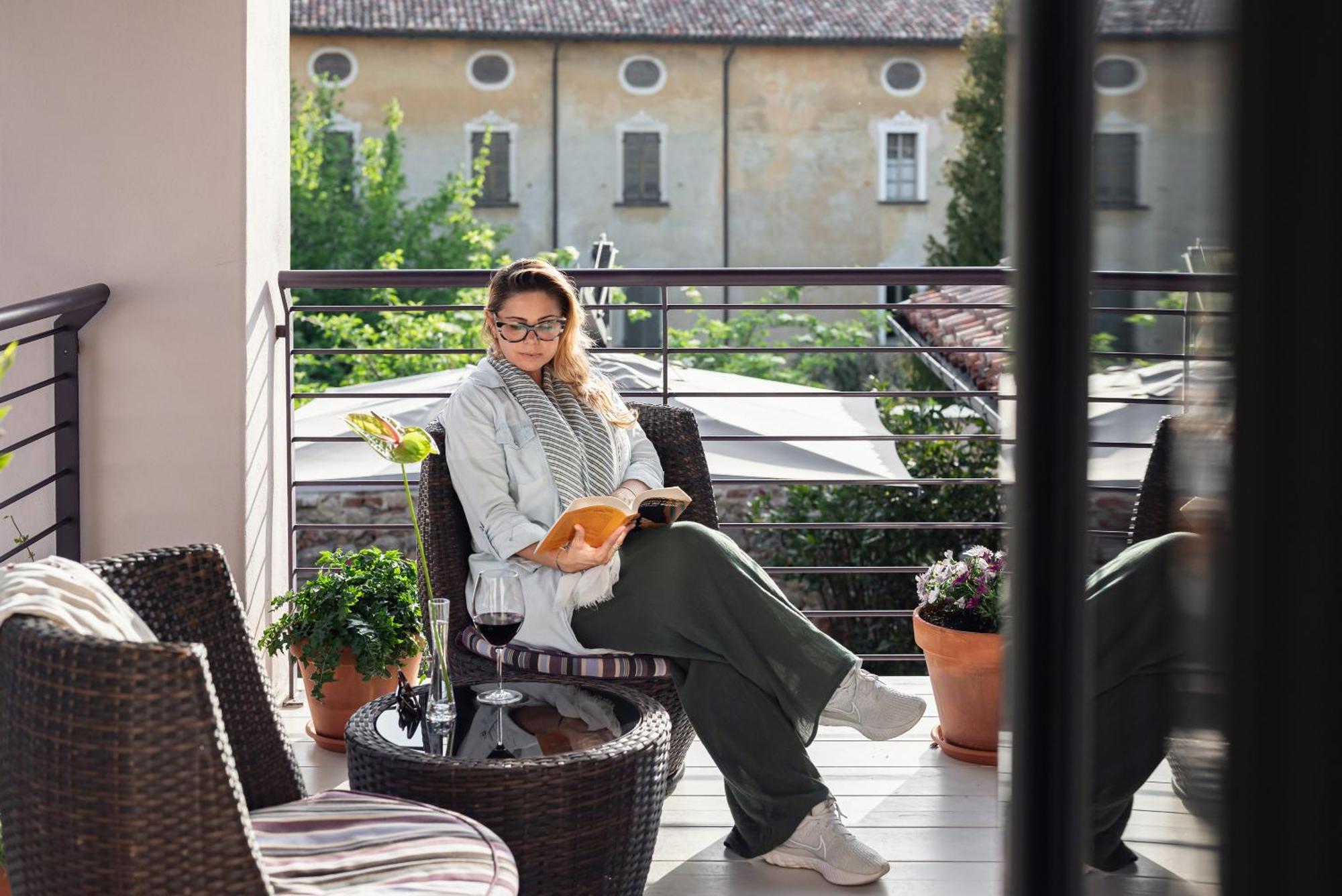Uve Rooms & Wine Bar La Morra Zewnętrze zdjęcie