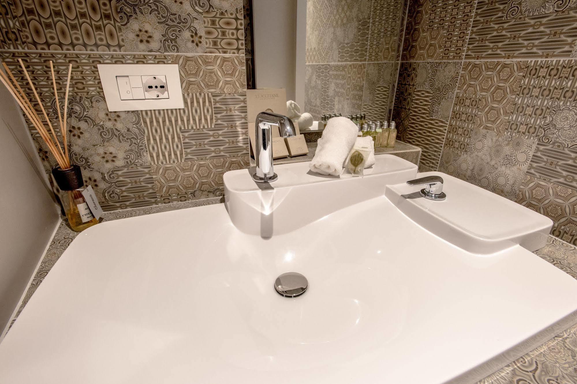 Uve Rooms & Wine Bar La Morra Zewnętrze zdjęcie
