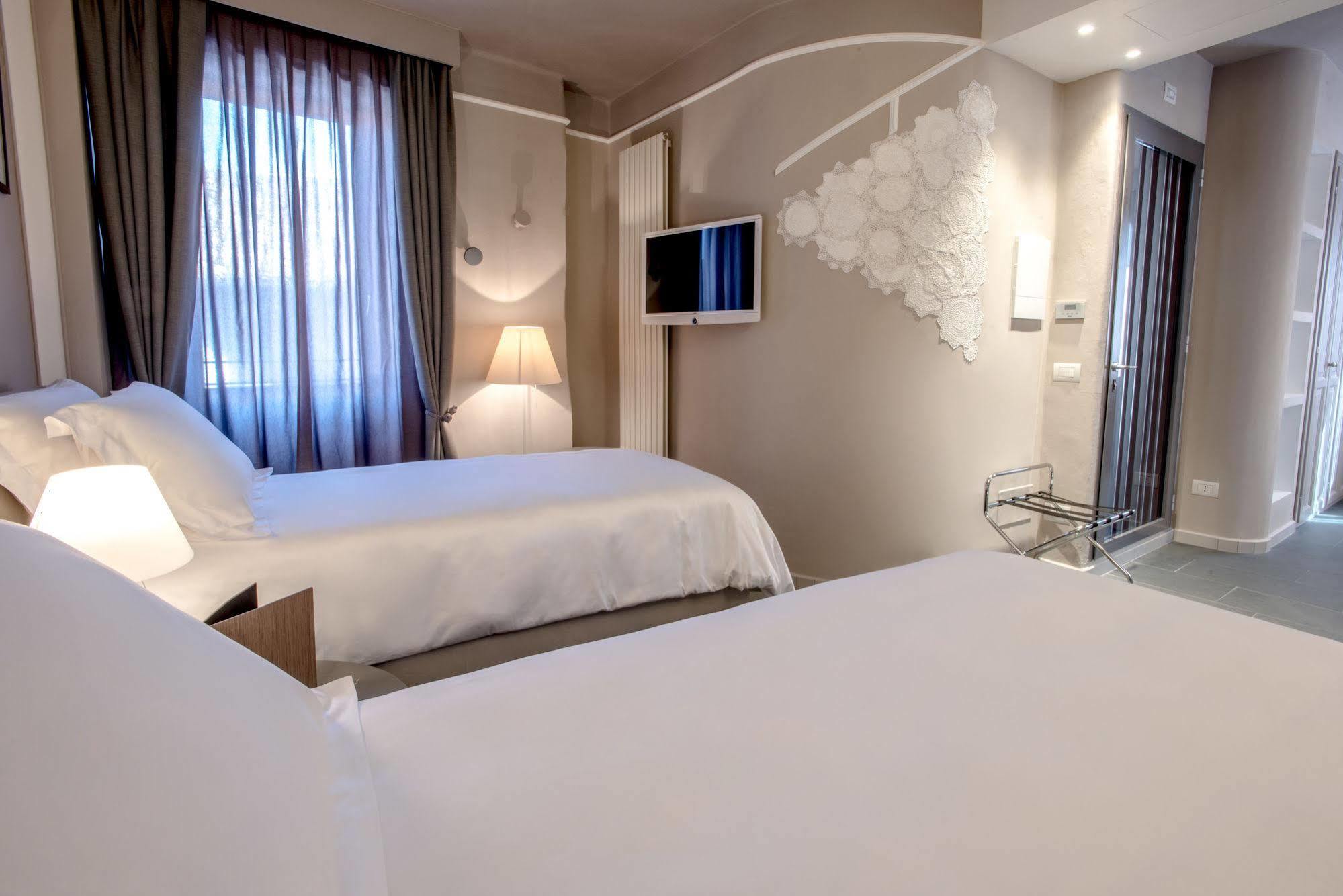 Uve Rooms & Wine Bar La Morra Zewnętrze zdjęcie