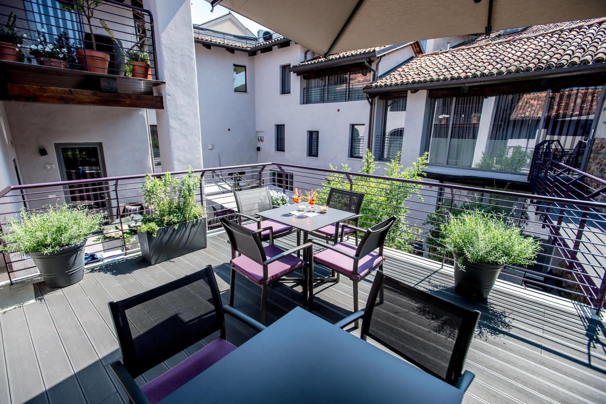Uve Rooms & Wine Bar La Morra Zewnętrze zdjęcie